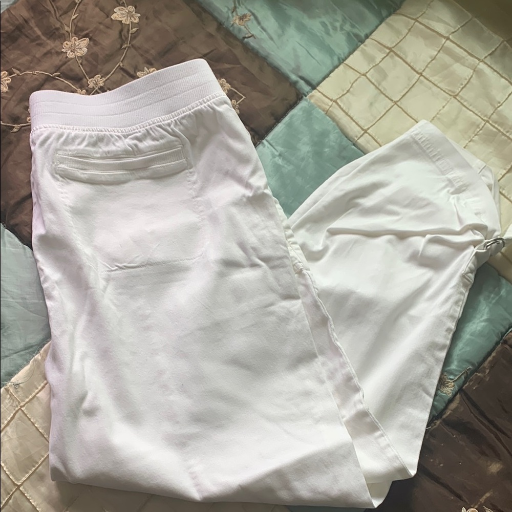 Soft Surroundings White Cropped Pants